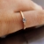 Złoty pierścionek z brylantem 0,07 ct SI/H / BIZOE / Biżuteria / Pierścionki