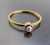 Złoty pierścionek z perłą / BIZOE / Biżuteria / Pierścionki