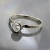 BIZOE, Biżuteria, Pierścionki, Złoty pierścionek z brylantem 0,18 ct (młotkowana powierzchnia)