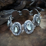 Zaklęte źródło - srebrna bransoletka z prasiolitem - Kornelia Sus w Biżuteria/Bransolety