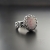 Pocałunki świtu - srebrny pierścionek z opalem australijskim
