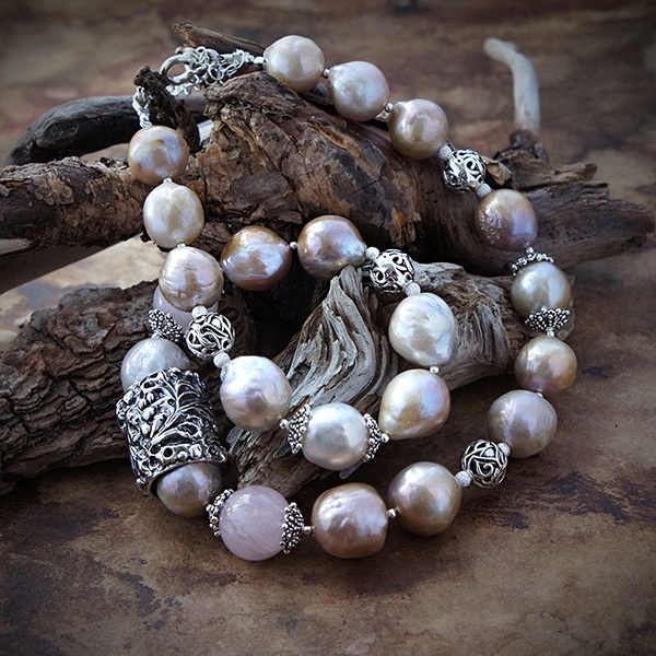 Śnij na jawie - srebrny naszyjnik z perłami i kwarcem różowym / Kornelia Sus / Biżuteria / Naszyjniki