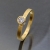 Złoty pierścionek z brylantem 0,11 ct SI/H / BIZOE / Biżuteria / Pierścionki
