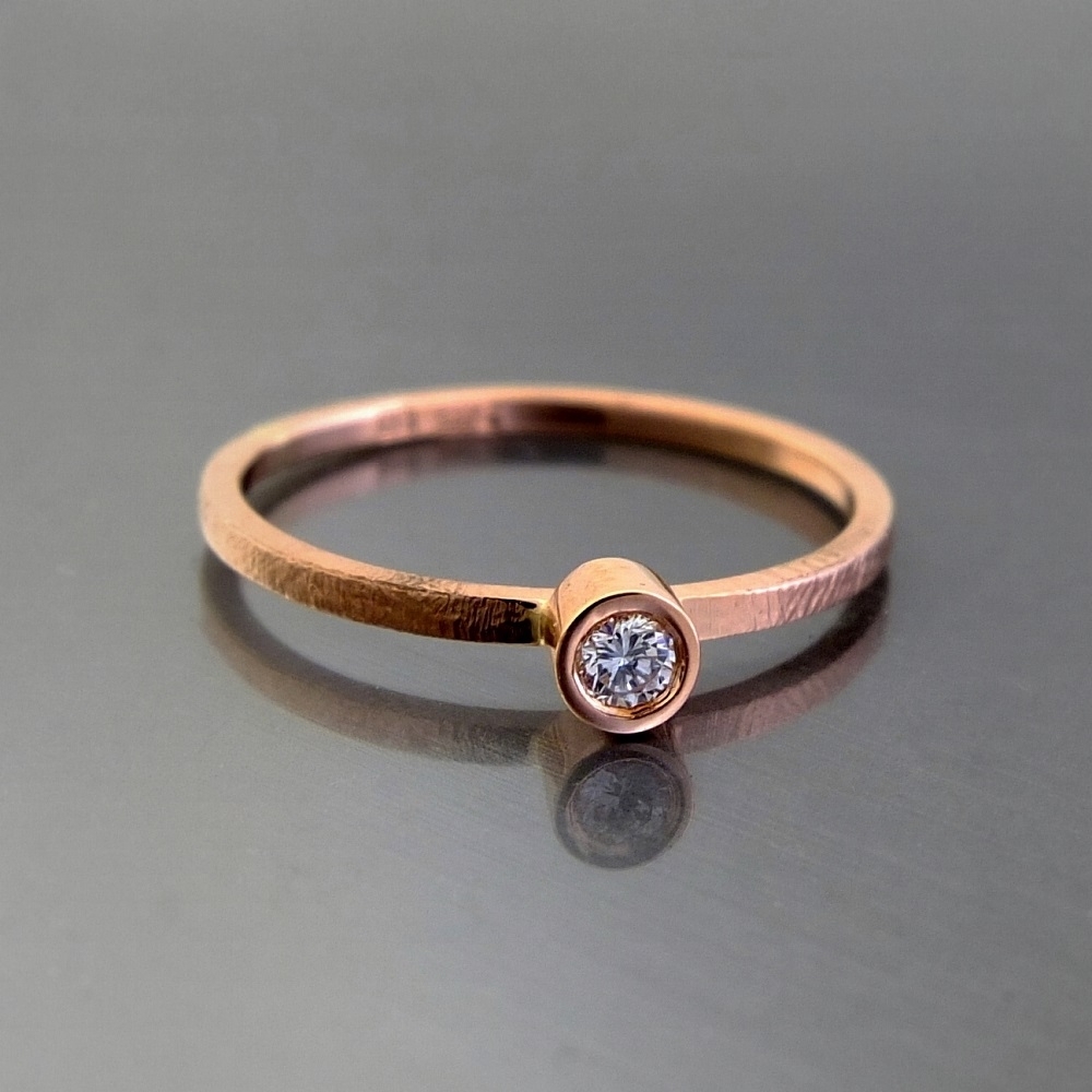 Pierścionek z różowego złota z brylantem 0,05 ct / BIZOE / Biżuteria / Pierścionki
