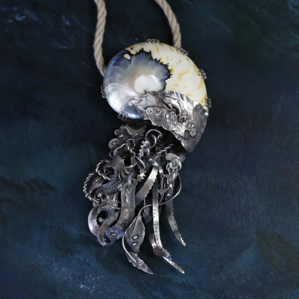 Przestwór Oceanu - okazały naszyjnik ze srebra i muszli nautilusa / Sztuk Kilka / Biżuteria / Naszyjniki