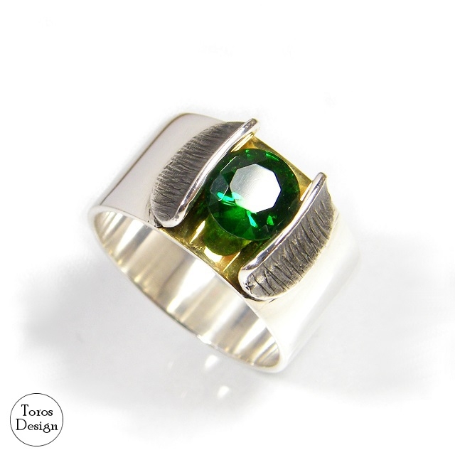 Szmaragdowa cyrkonia - srebrny pierścionek / Toros Design / Biżuteria / Pierścionki