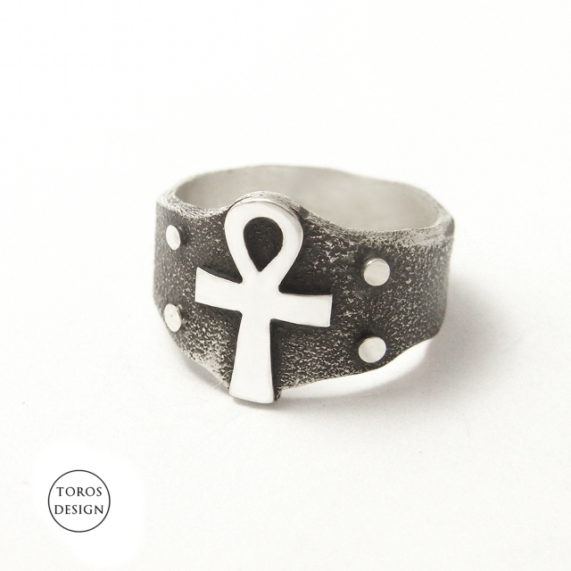 Krzyż ankh - srebrny sygnet / Toros Design / Biżuteria / Pierścionki