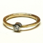 Pierścionek z brylantem 0,17ct