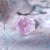 Bellflower - Wisiorek z rzeźbionym ametystem i diamentami