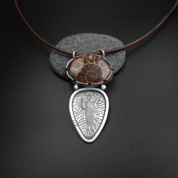 PRIMAL EARTH IV - srebrny wisior z ammonitem / Fiann / Biżuteria / Wisiory