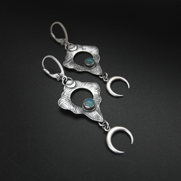 Pamuya - srebrne kolczyki z błękitnymi agatami i księżycem / Fiann / Biżuteria / Kolczyki