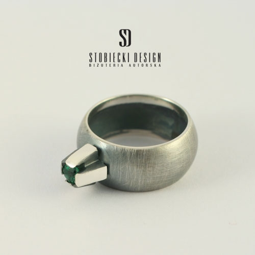 CHUBBY No. 4- srebrny pierścionek ze szmaragdową cyrkonią / stobieckidesign / Biżuteria / Pierścionki