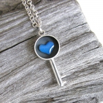 KEY IN BLUE - naszyjnik