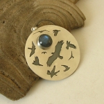BIRDS - wisior z labradorytem