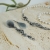Znalezione na brzegu - asymetryczne kolczyki ze srebrnymi muszelkami / Alabama Studio / Biżuteria / Kolczyki