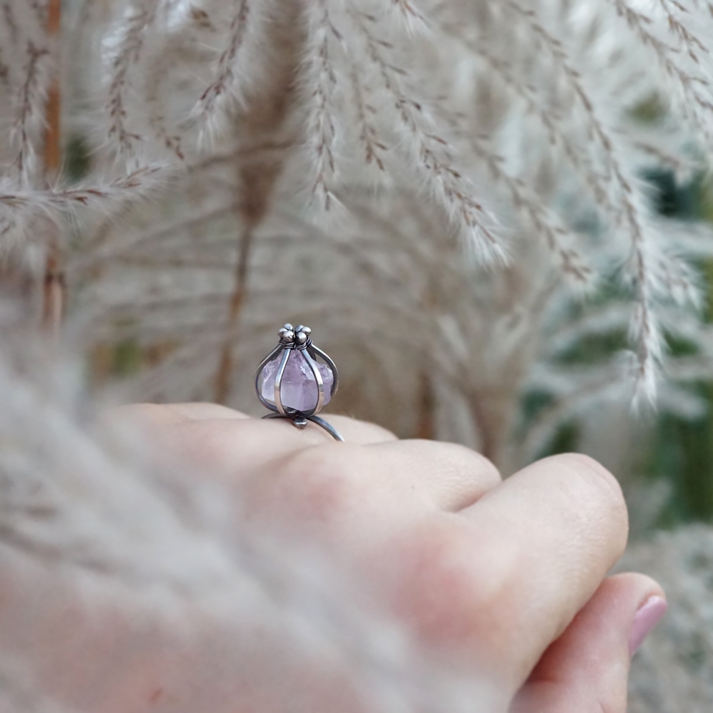 Wichrowe wzgórza - minimalistyczny, srebrny pierścionek z liliowym ametystem / Alabama Studio / Biżuteria / Pierścionki