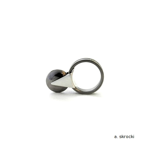 pierścionek orbita / atelier Skrocki / Biżuteria / Pierścionki