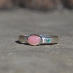 Srebrny Mały Joe. Opal różowy + agat zielony - Joanna Mikowska w Biżuteria/Pierścionki