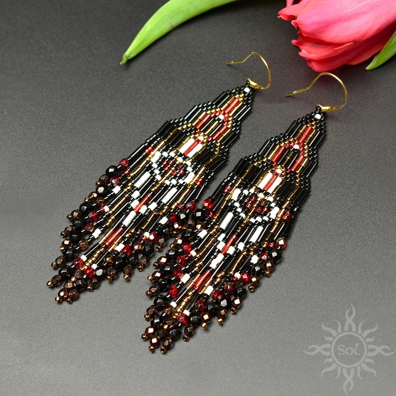 Inyocha, czarno-czerwono-brązowe "indiańskie" kolczyki, beading / Sol / Biżuteria / Kolczyki