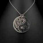Srebrny wisior - YIN-YANG