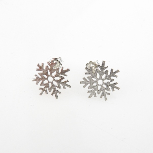  Kolczyki srebrne - Śnieżynki małe białe / VENUS GALERIA / Biżuteria / Kolczyki