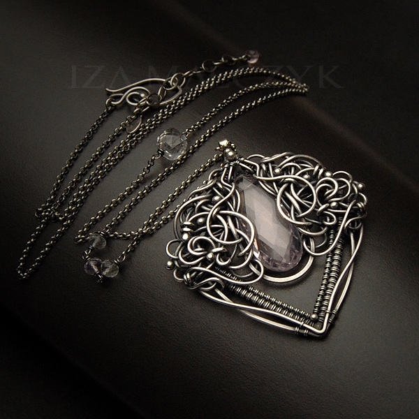 Aracea - unikatowy srebrny naszyjnik z kwarcem różowym, ametystem i kryształem górskim / Iza Malczyk / Biżuteria / Naszyjniki