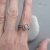 Petit - srebrny pierścionek z kolorowym labradorytem / Rivendell / Biżuteria / Pierścionki