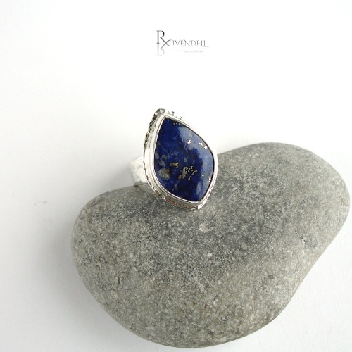 Pani Nocnego Nieba - srebrny pierścionek z lapis lazuli / Rivendell / Biżuteria / Pierścionki