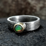 opal w złocie