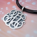 Srebrny wisior - Monogram Secret