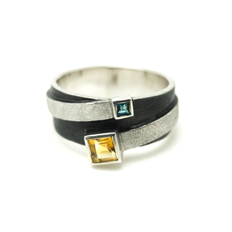 Srebrny pierścionek oksydowany z cytrynem i topazem / Wierzbanowska Jewellery / Biżuteria / Pierścionki